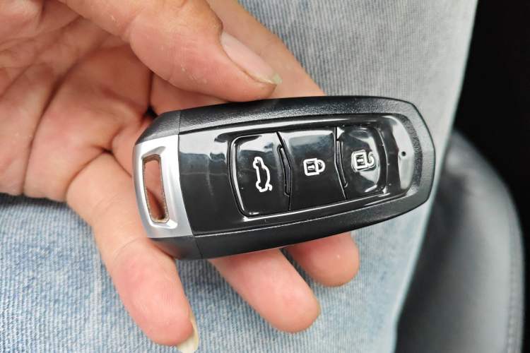 Used Mazda Atenza 2020 2.0L Blue Sky Luxury Edition Vehicle Key