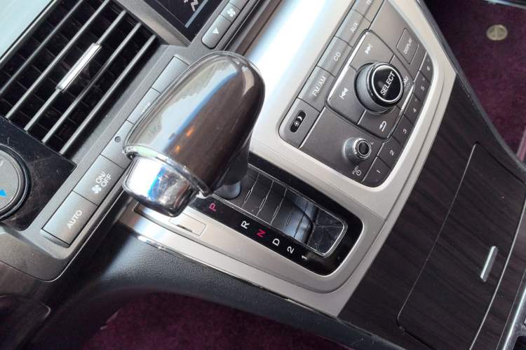 Used Honda Elysion 2012 2.4L VTi-S Prestige Edition Gear Lever