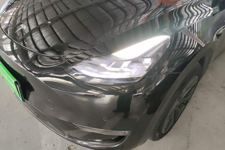 Used Tesla Model Y 2023 Long-Range All-Wheel-Drive Version