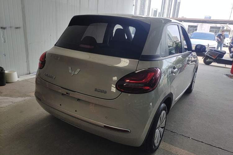 Used Wuling Bingo 2023 203km Light Edition

