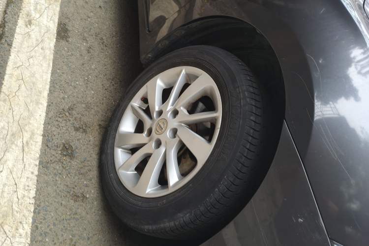 Used Nissan Sylphy 2014 1.6XV CVT Deluxe Edition Right Front Wheel Hub