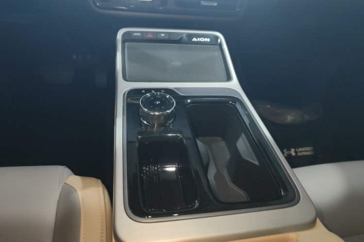 Used AION Y 2022 70 Tech Edition Lithium Iron Phosphate
