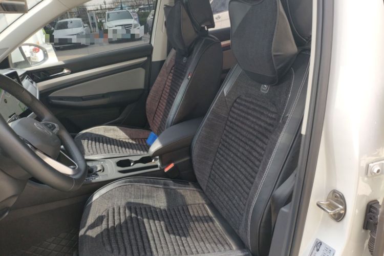 Used Volkswagen Bora 2023 200TSI DSG SmartDrive PRO Edition Left Front Seat