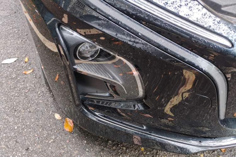 Used Hongqi E-QM5 2024 450km Range Commuter Version Right Front Headlight