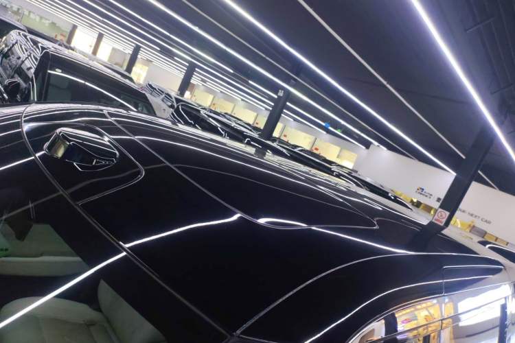 Used Zeekr 009 2024 7-Seater Aisle Version 108 kWh
