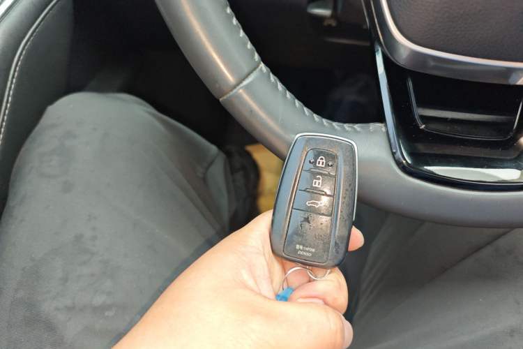 Used Toyota Highlander 2022 Dual-Engine 2.5L Four-Wheel Drive Supreme Edition 7-Seater Vehicle Key