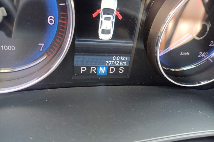 Used Hongqi H7 2015 2.0T Prestige Model