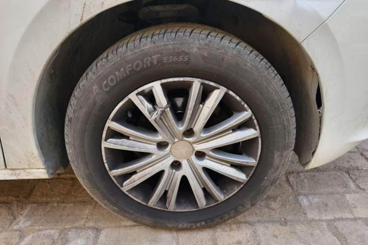 Used Peugeot 301 2016 1.6L Manual Comfort Edition Right Front Wheel Hub