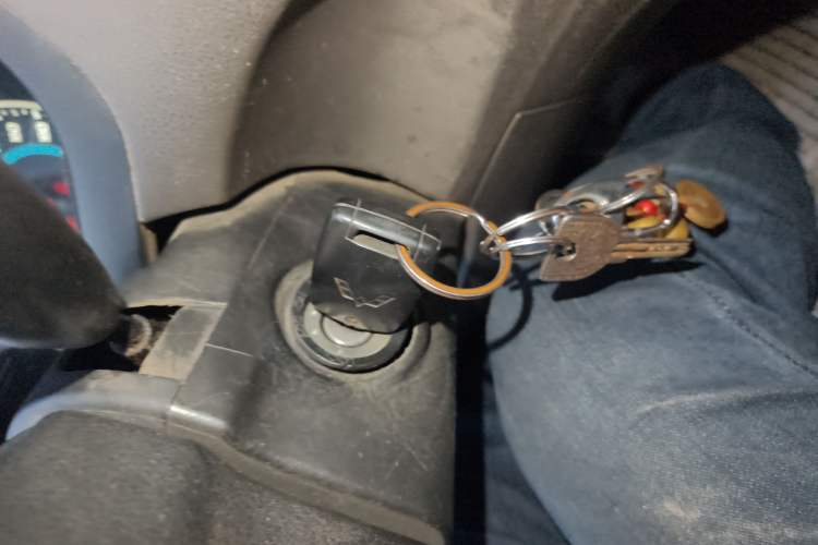 Used Wuling Rongguang V 2018 1.5L Standard Version Vehicle Key