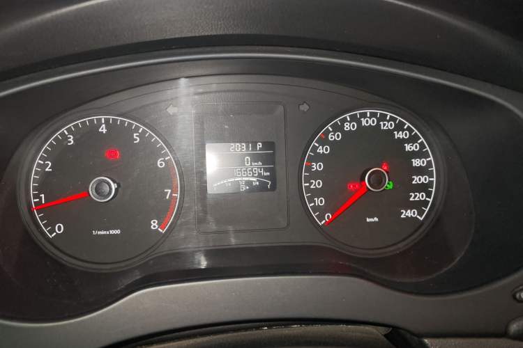 Used Volkswagen Sagitar 2012 1.6L Automatic Comfort Edition Odometer Close Up