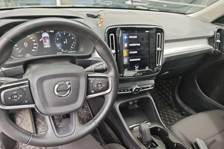 Used Volvo XC40 2021 T4 4x4 SmartDrive Fashion Edition
