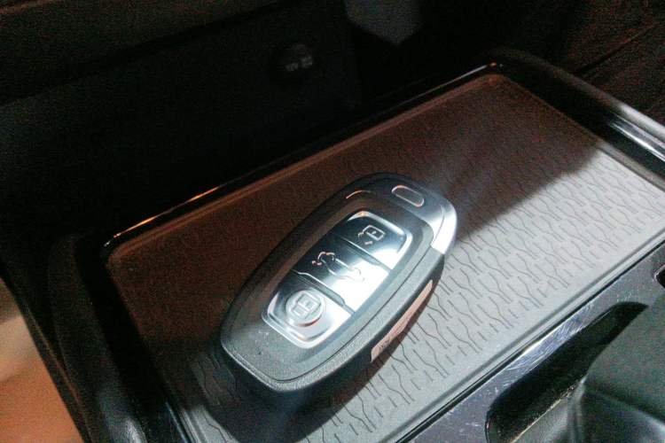 Used Hongqi E-QM5 2023 Revised Version Basic Travel Edition