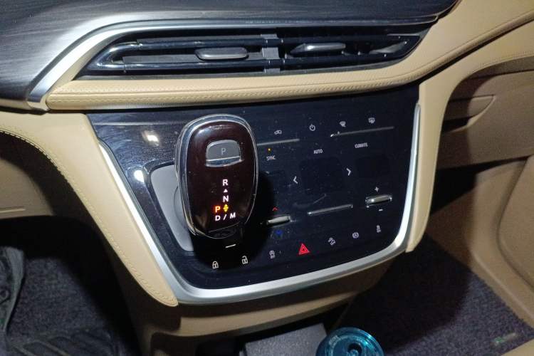 Used Buick GL8 2021 ES Land Cruiser 653T Luxury Edition
