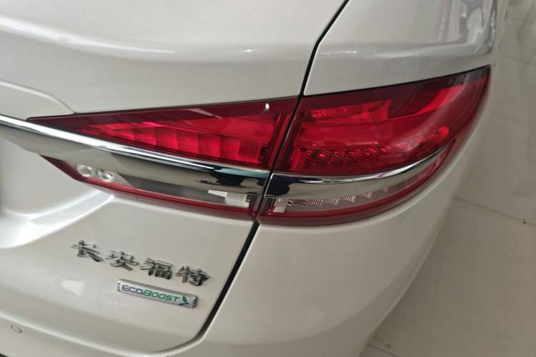 Used Ford Mondeo 2017 EcoBoost 180 Stylish Model
