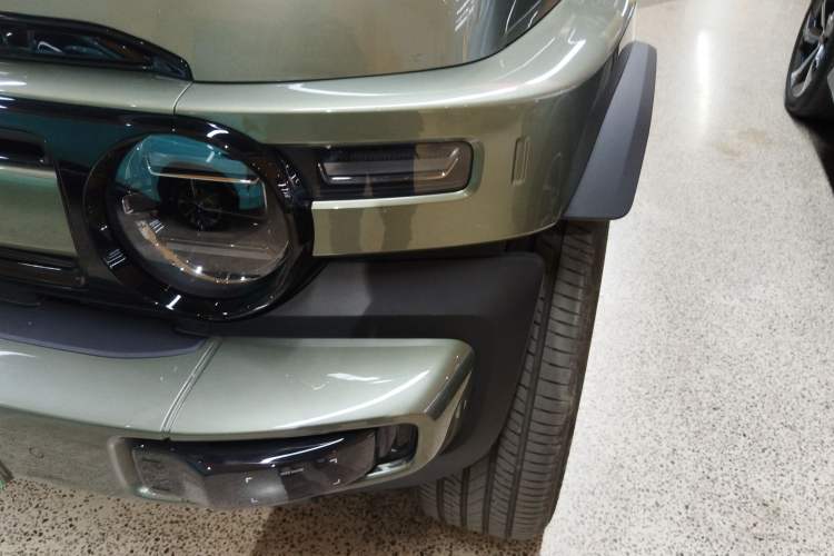 Used iCAR V23 2025 501 Four-Wheel Drive Advanced Version
