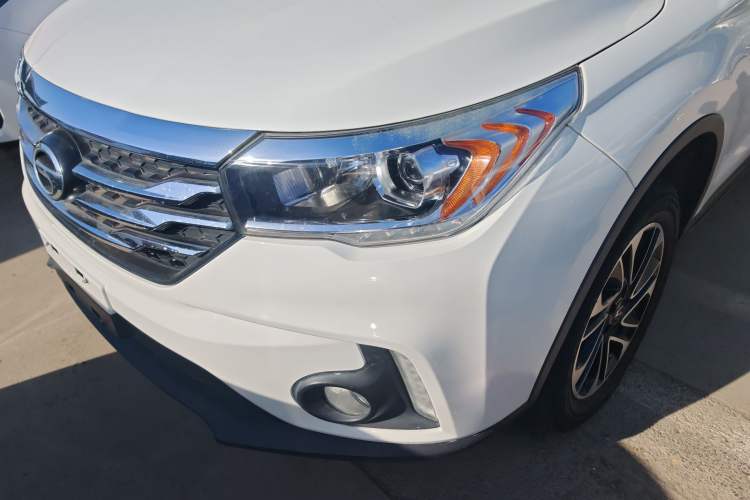 Used GAC Trumpchi GS4 2017 200T G-DCT Two-Wheel Drive Elite Edition Left Front Headlight