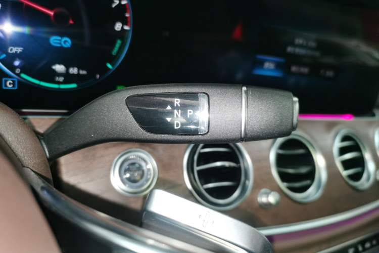 Used Mercedes-Benz E-Class New Energy 2022 Second Facelift E 350 e L Plug-in Hybrid Sedan