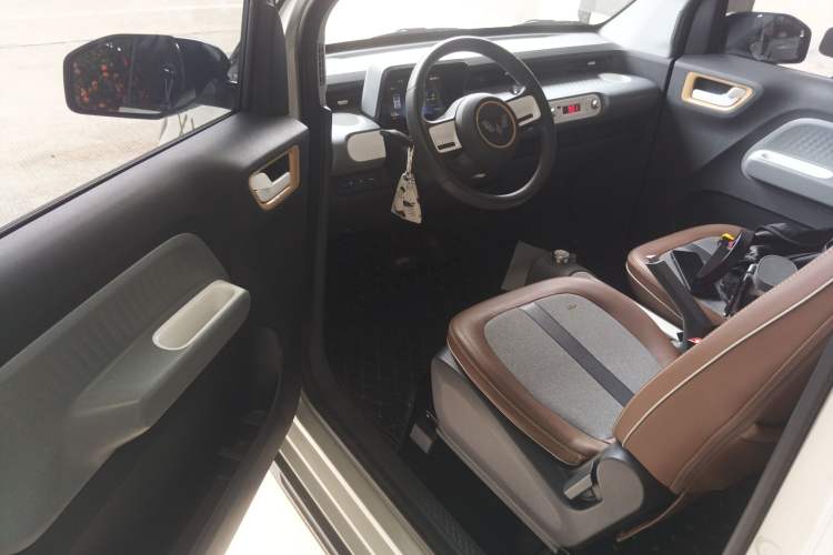 Used Wuling Hongguang MINIEV 2022 GAMEBOY 200km Gaming Edition with Lithium Iron Phosphate