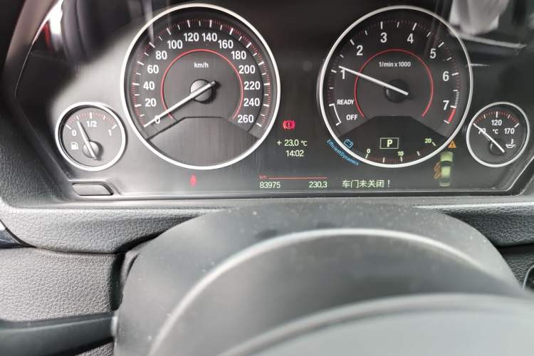 Used BMW 3 Series 2013 328i M Sport Odometer Close Up