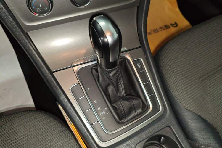 Used Volkswagen Golf 2015 1.6L Automatic Comfort Model
