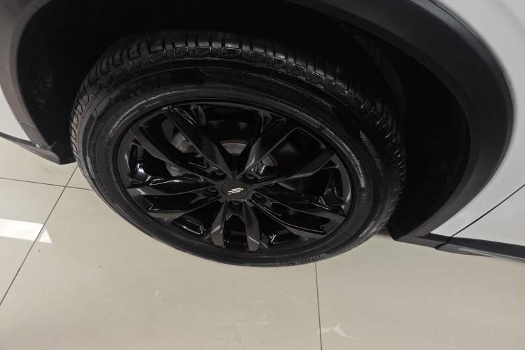 Used CHANGAN OSHAN X5 PLUS 2023 1.5T DCT Excellence Edition Left Front Wheel Hub