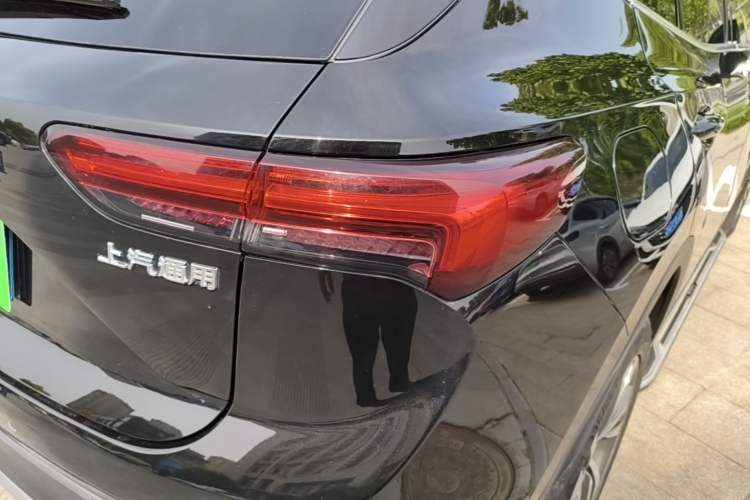 Used Buick Envision 2022 Encore S 552T Two-Wheel-Drive Luxury Model Right Rear Taillight