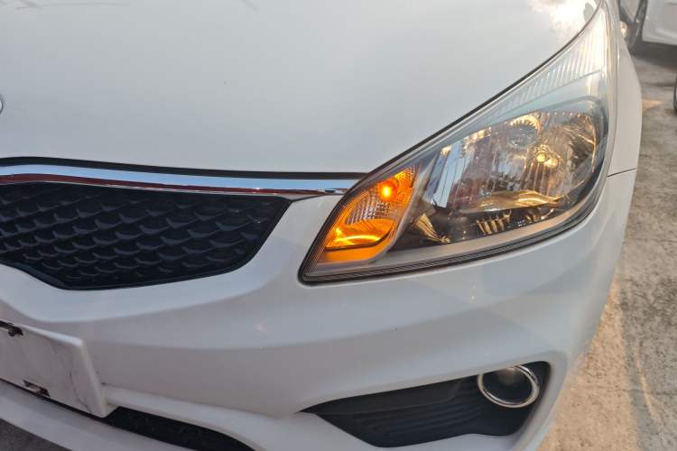 Used Kia K2 2017 Sedan 1.4L Manual Transmission GLS