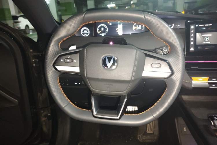Used CHANGAN UNI-V 2022 2.0T Leading-Speed Edition
