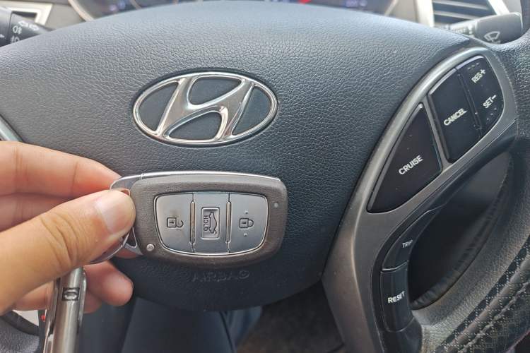 Used Hyundai Elantra (5th Generation / Langdong) 2016 1.6L Automatic Prestige Model Vehicle Key