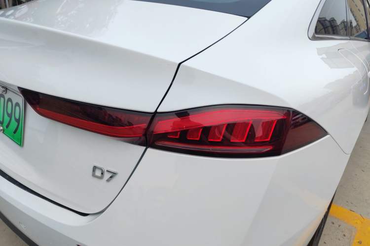 Used Roewe D7 2025 DMH 125km World Champion Edition Right Rear Taillight