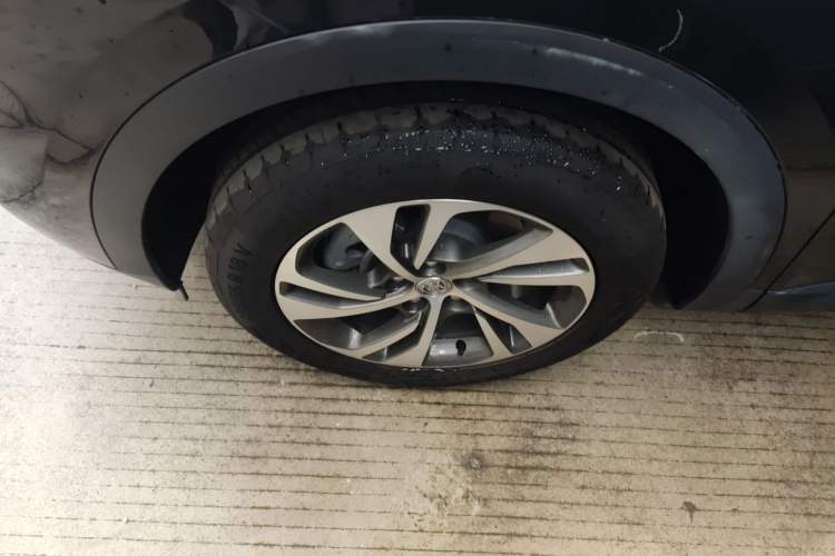 Used Buick Envision 2022 Facelift Encore S 552T Two-Wheel-Drive Luxury Model
