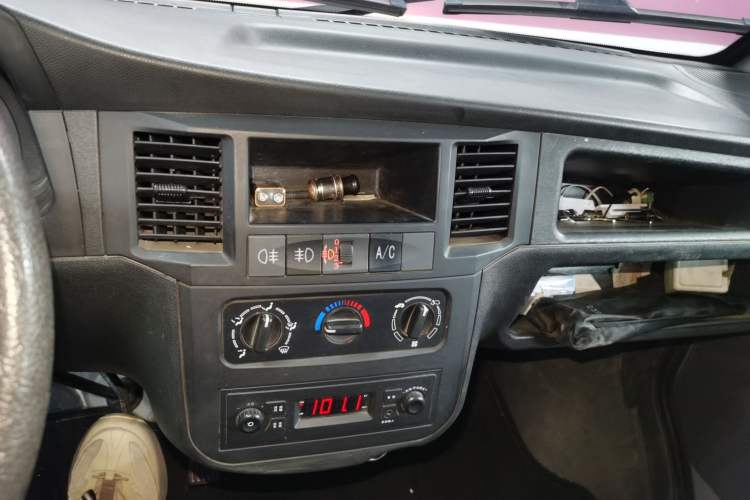 Used Wuling Zhiguang 2020 1.2L Practical Model China VI LSI
