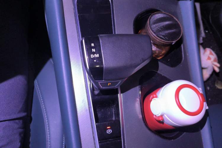 Used MG 7 2023 1.5T DCT Luxurious Supreme Edition Gear Lever