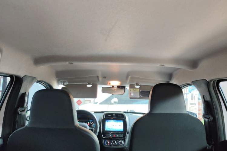 Used Venucia e30 2020 Elite Version Headliner