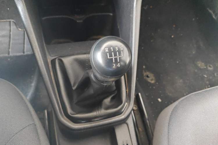 Used Volkswagen Jetta 2017 1.4L Manual Fashion Edition
