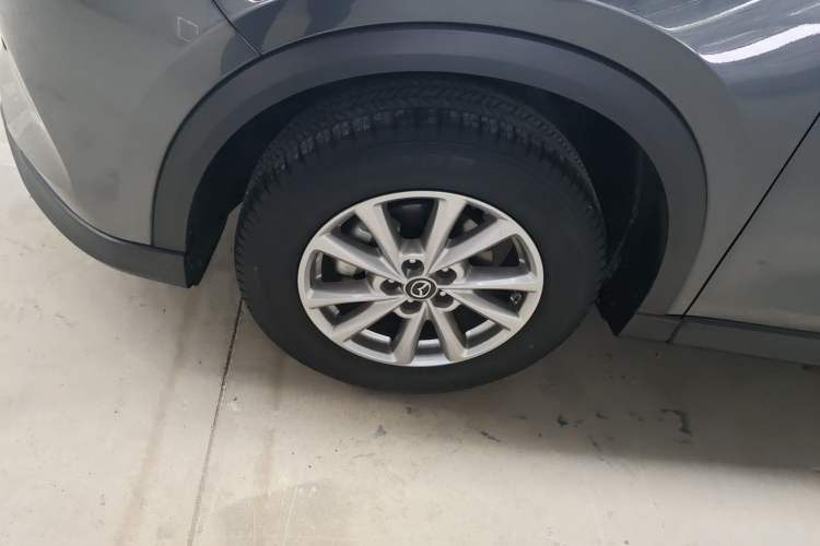 Used Mazda CX-5 2024 2.0L Automatic Two-Wheel Drive ZhiShang Pro Left Front Wheel Hub