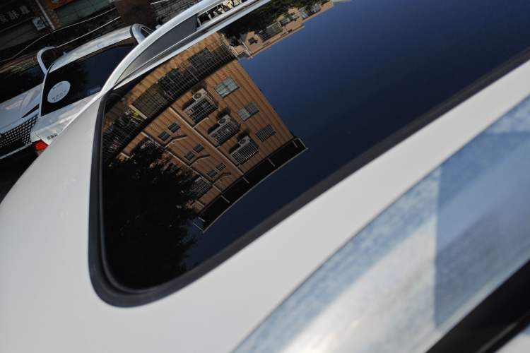 Used Roewe RX5 2019 20T Two-Wheel Drive Automatic 4G Connected Platinum Edition
