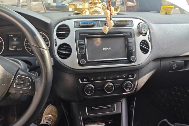 Used Volkswagen Tiguan 2015 1.8TSI Automatic Two-Wheel Drive Luxury Model
