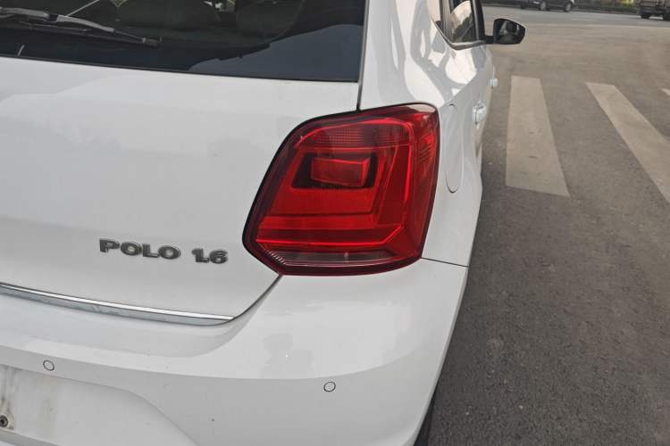 Used Volkswagen Polo 2014 1.6L Automatic Comfort Edition Exterior 3