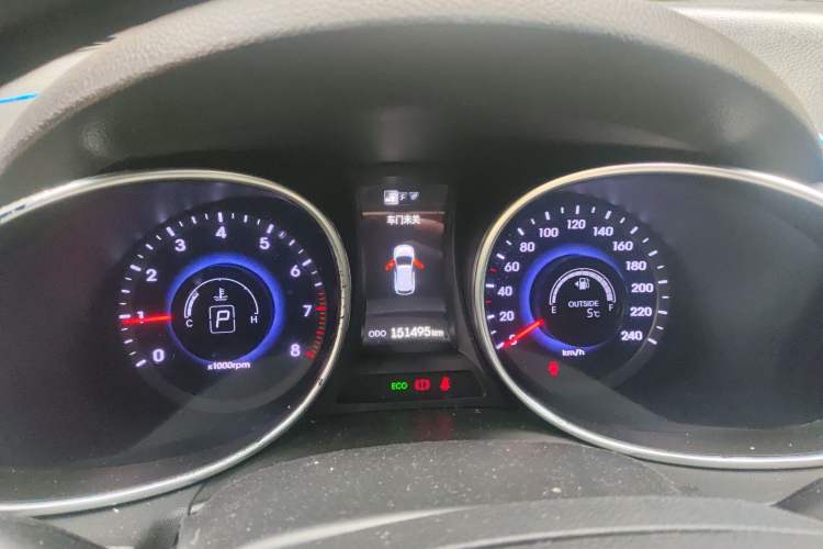 Used Hyundai Santa Fe 2013 2.4L Automatic Two-Wheel Drive Smart Version