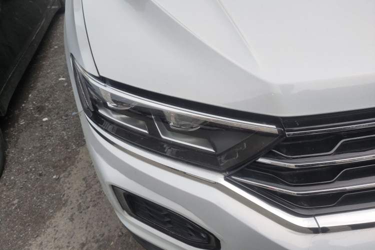 Used Volkswagen T-ROC 2019 230TSI DSG Two-Wheel Drive Advanced Version China V Standard