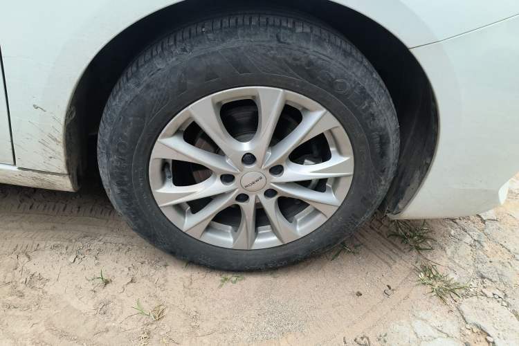 Used Roewe i5 2023 1.5L CVT Luxury Edition Right Front Wheel Hub