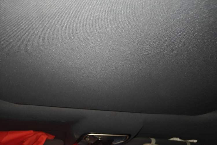 Used CHANGAN OSHAN COS1 2020 1.5T Manual Fashionable Smart Connectivity 7-Seater Headliner