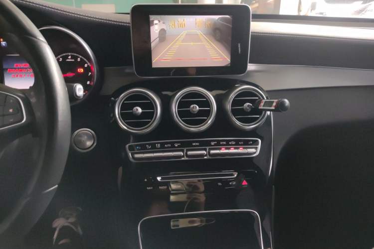 Used Mercedes-Benz GLC 2018 GLC 200 4MATIC
