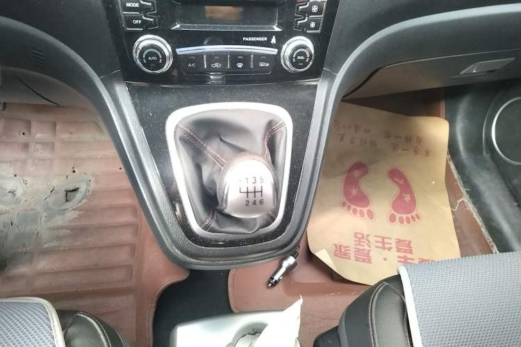 Used Haval H6 2015 Upgraded Model 1.5T Manual Two-Wheel Drive Elite Version