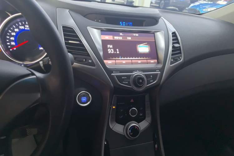 Used Hyundai Elantra (5th Generation / Langdong) 2016 1.6L Manual Luxury Model
