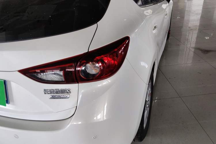 Used Mazda 3 Axela 2017 Hatchback 1.5L Automatic Comfort Model Emission Standard China V