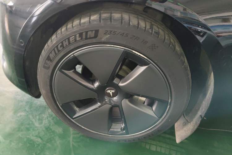 Used Tesla Model 3 2022 Rear-Wheel-Drive Version Exterior 4