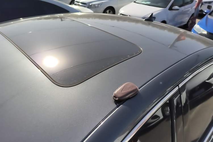 Used CHANGAN Eado 2022 PLUS Blue Whale NE 1.4T GDI DCT Prestige Edition Roof