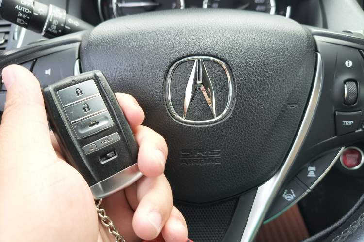 Used Acura TLX-L 2018 2.4L Deluxe Edition
